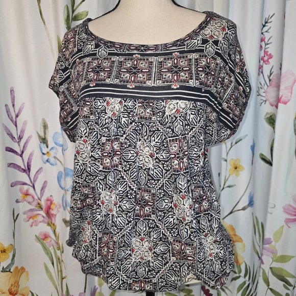 Bundle of 2 Soho New York & Company Chiffon Sleeveless Draped & Max Studio Large - Picture 2 of 9